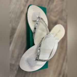 Lauren Lorraine Gigi White 5 US Women’s Rhinestone White Flip-on‎ Sandals